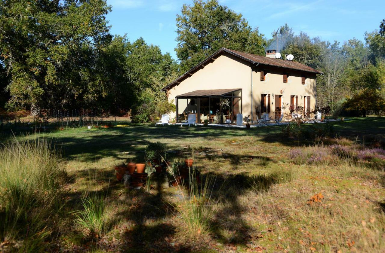 Bed and Breakfast L'Atelier Du Grison Callen Exteriér fotografie